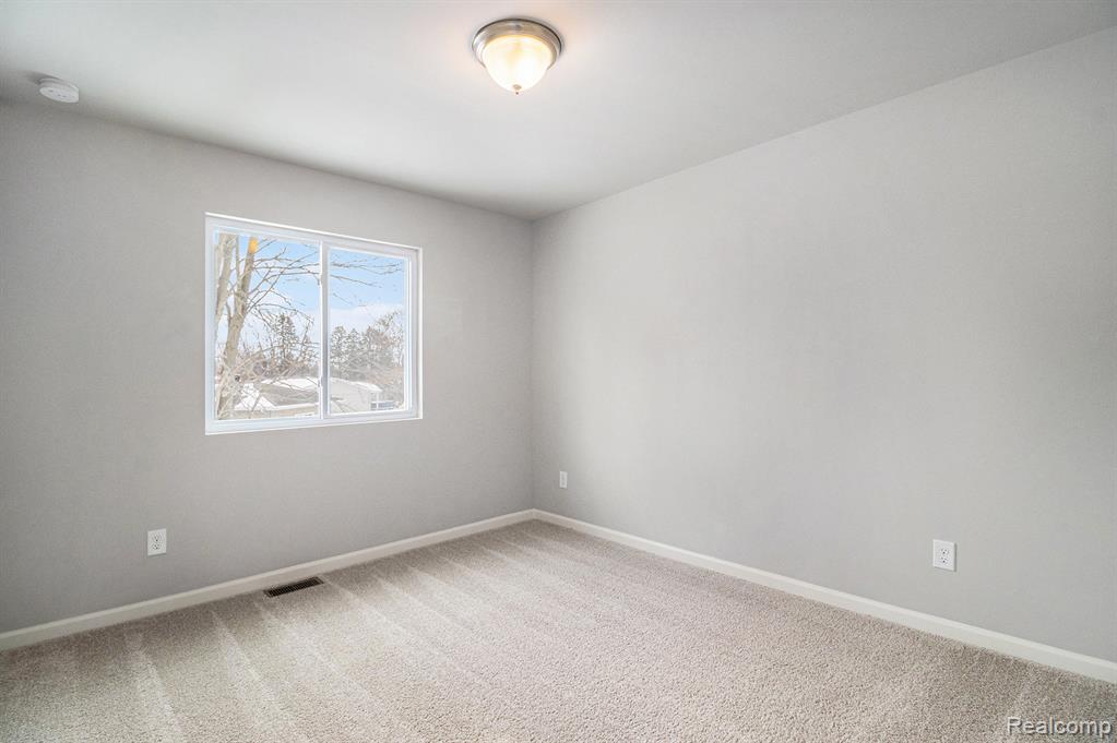 207 Kingsberry Drive, Blissfield, MI 49228 — Photo 18