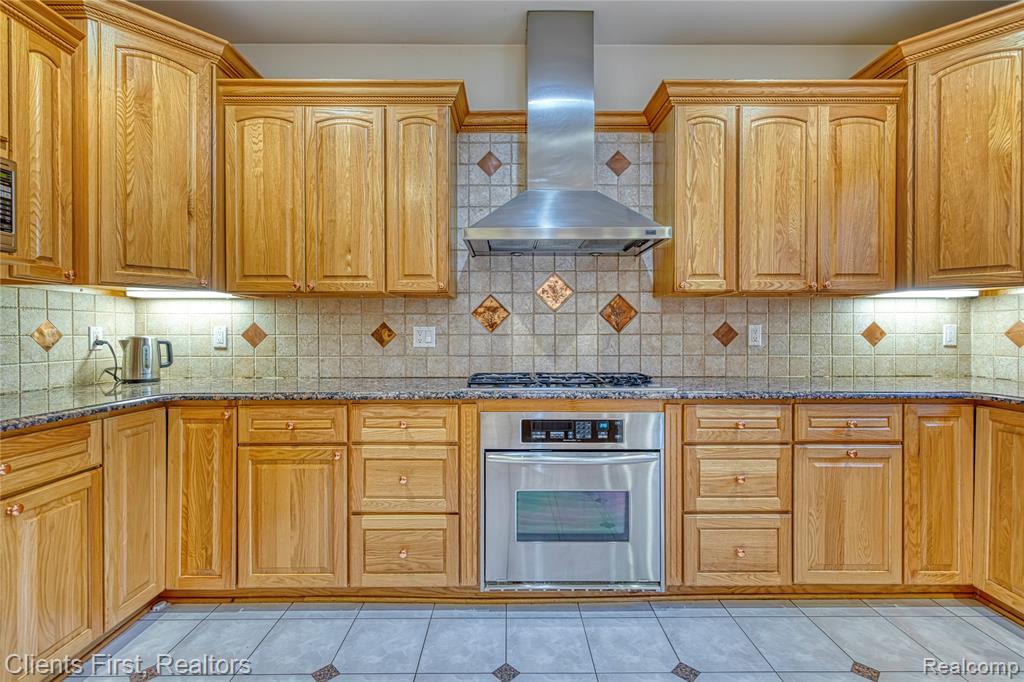 40600 8 Mile Road, Novi, MI 48167 — Photo 27