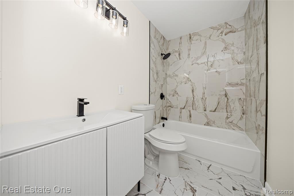 4521 COLUMBUS Street, Wayne, MI 48184 — Photo 19