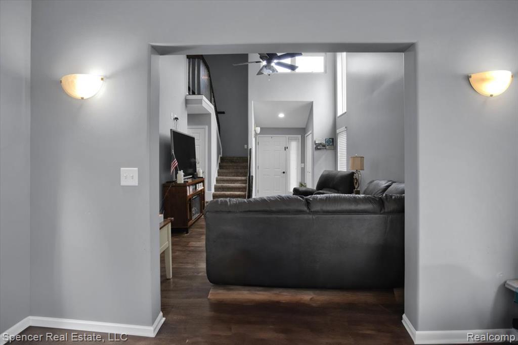 734 Locust Drive, Davison, MI 48423 — Photo 10