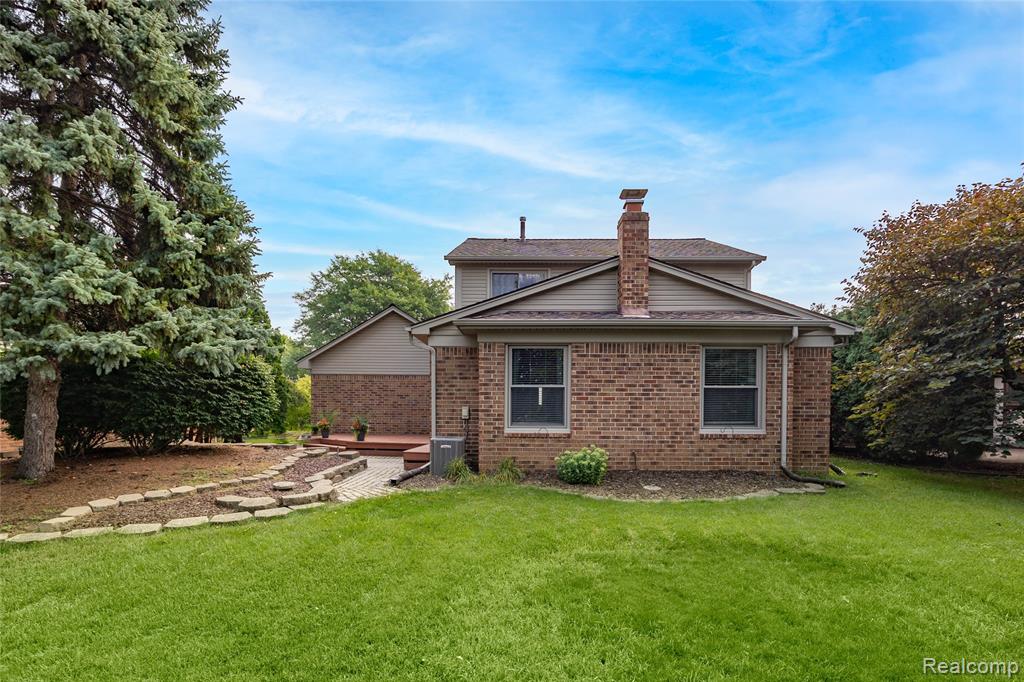 46073 Hollowoode Lane, Macomb, MI 48044 — Photo 38