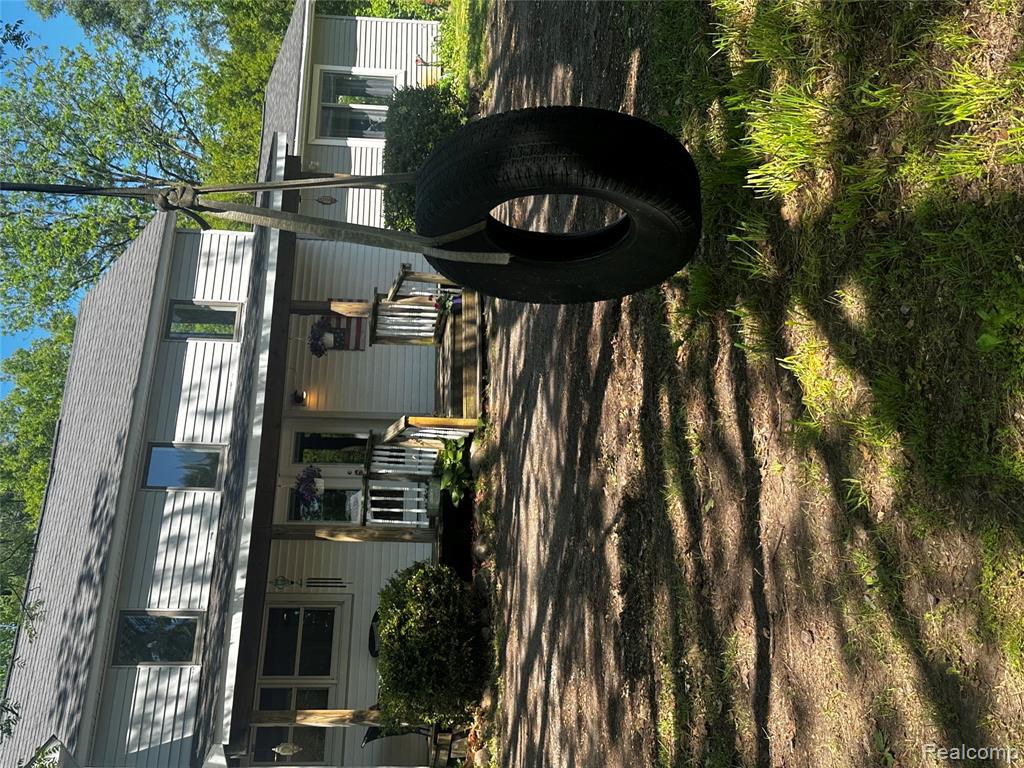 5272 W Frances Road, Clio, MI 48420 — Photo 4