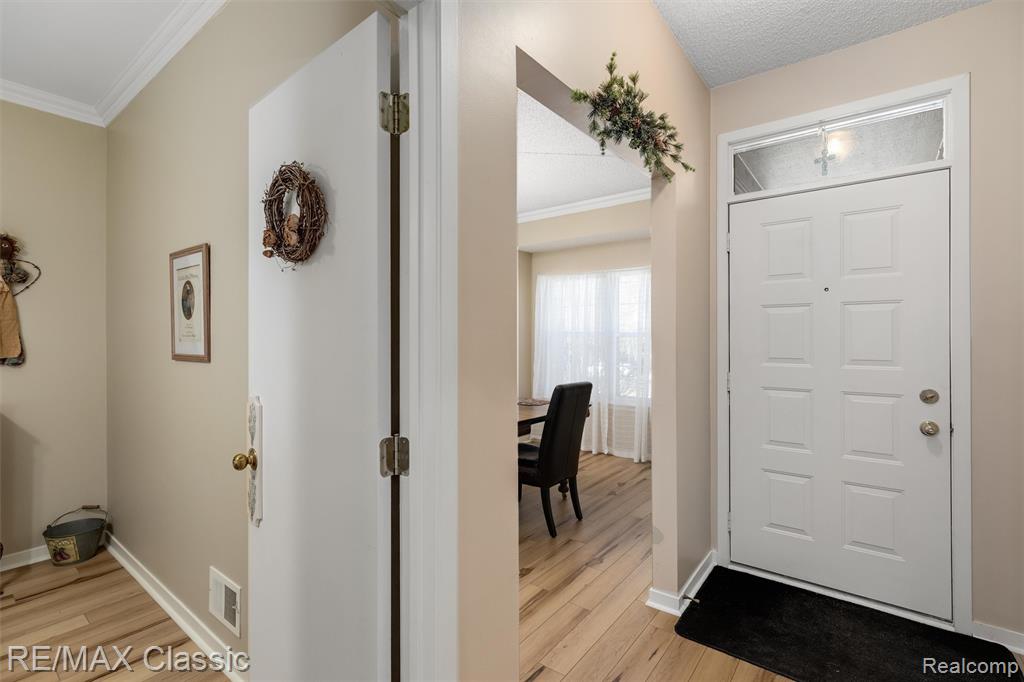 41769 Webster Court, Novi, MI 48377 — Photo 4
