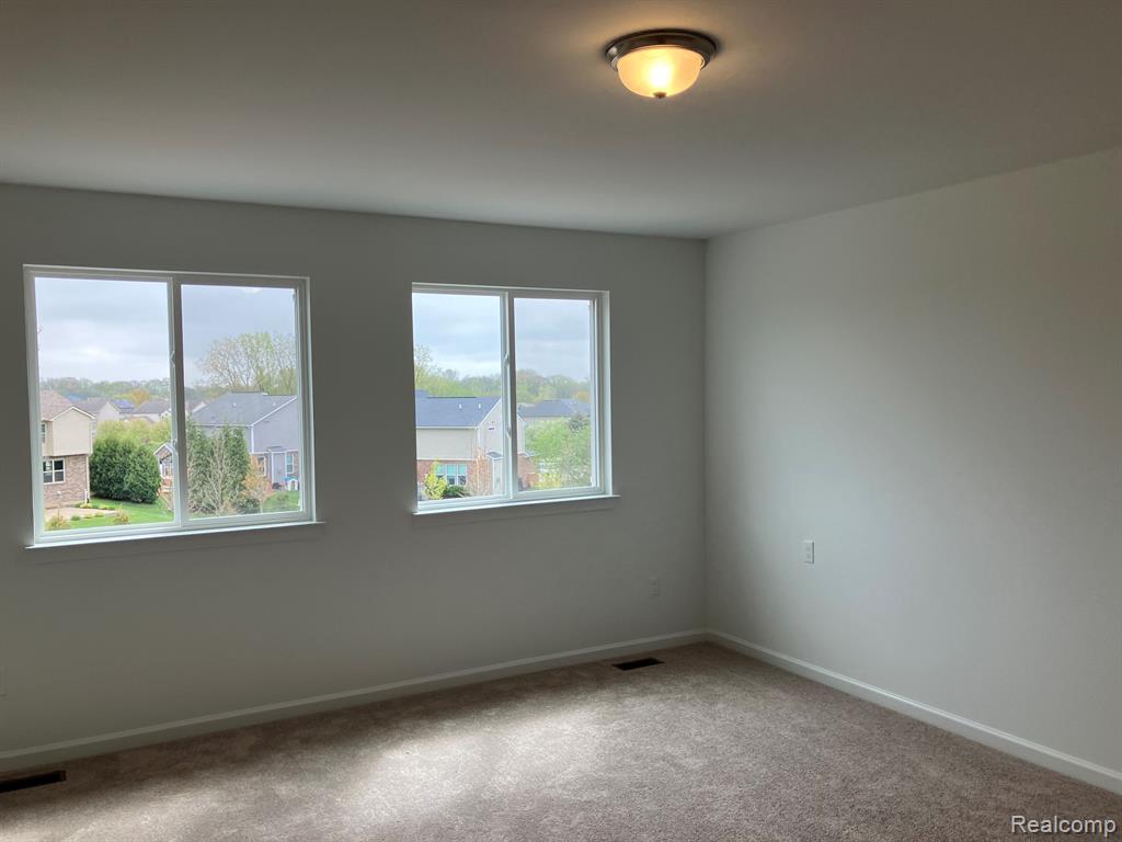 1942 MAGGIE Lane, Ypsilanti, MI 48198 — Photo 15