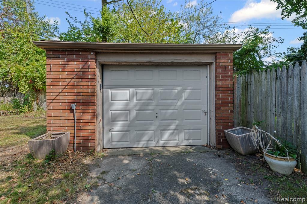 19960 Lichfield Road, Detroit, MI 48221 — Photo 31