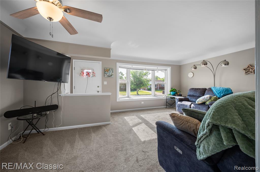 6622 Schaller Street, Garden City, MI — Photo 8
