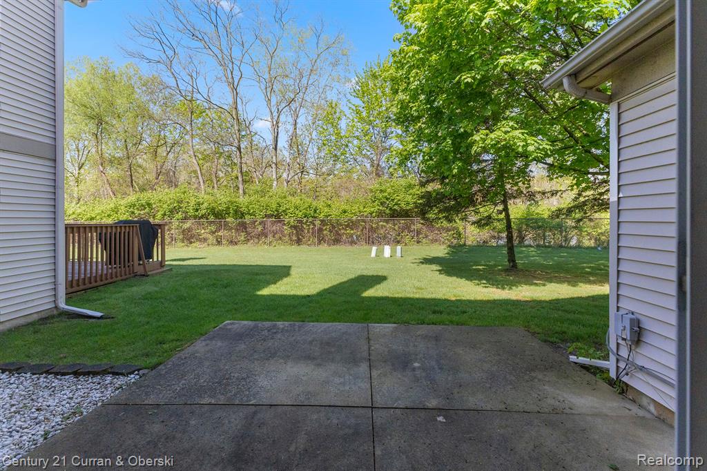 6541 DEERHURST Drive, Westland, MI — Photo 38