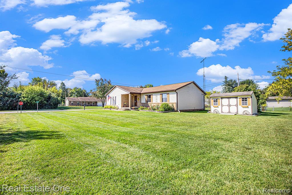 598 Tennessee Avenue, Marysville, MI 48040 — Photo 3