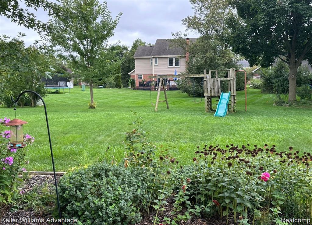 45655 LARCHMONT Drive, Canton, MI 48187 — Photo 27