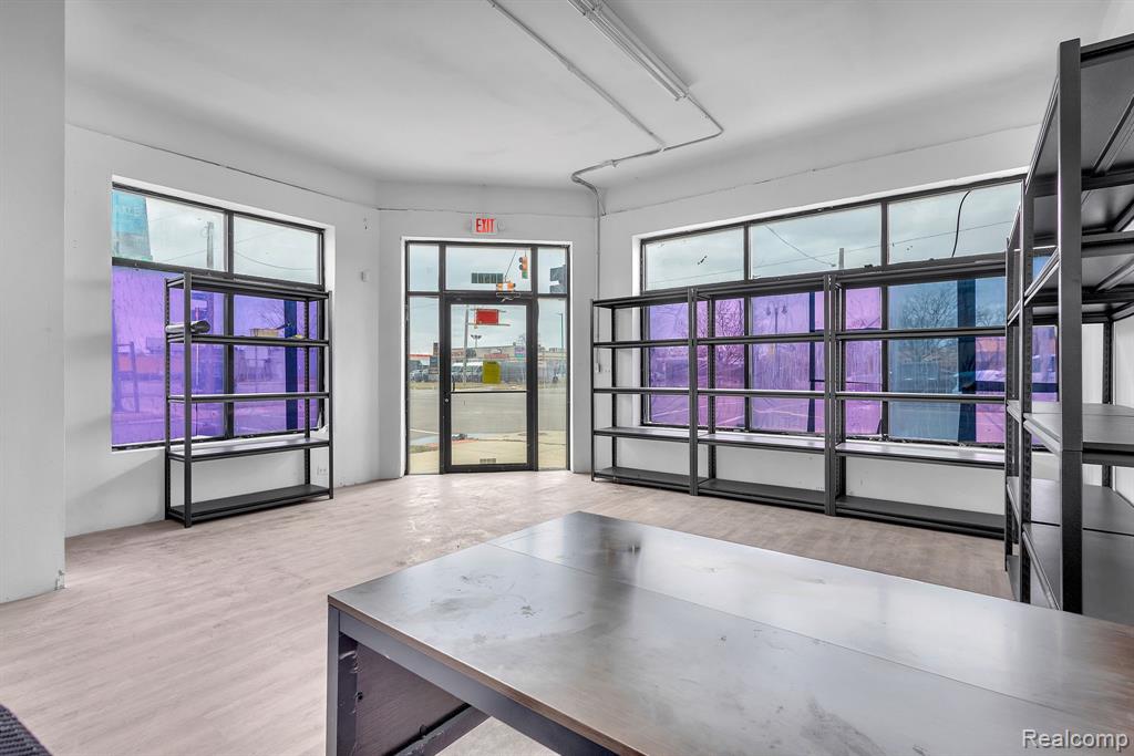 20500 W Warren, Detroit, MI 48228 — Photo 9