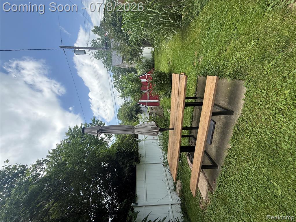 756 Cedarlawn Road, Waterford, MI 48328 — Photo 26