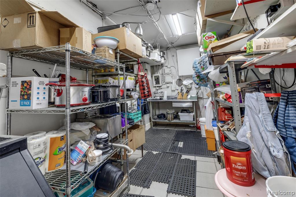 844 E 10 Mile Road, Hazel Park, MI 48030 — Photo 18