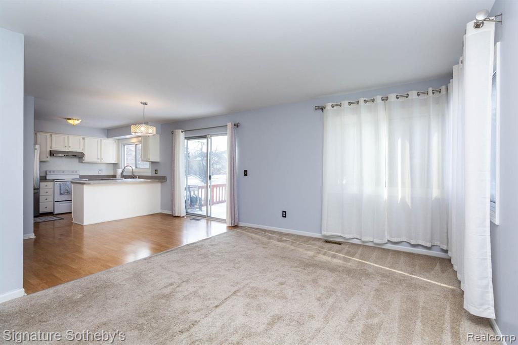 461 Farmridge Court, Rochester Hills, MI 48307 — Photo 7
