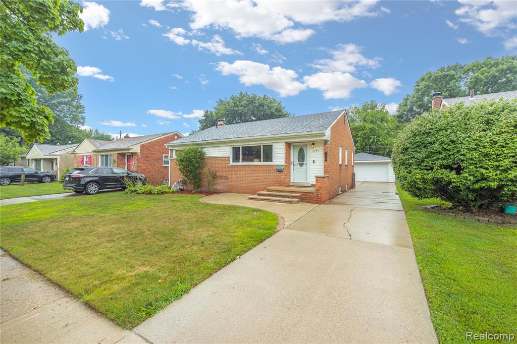 9939 Deering Street, Livonia, MI 48150 — Photo 36