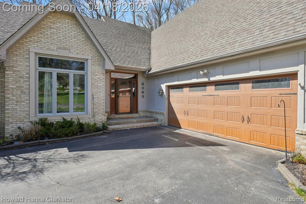8063 Fawn Valley Drive, Clarkston, MI 48348 — Photo 2
