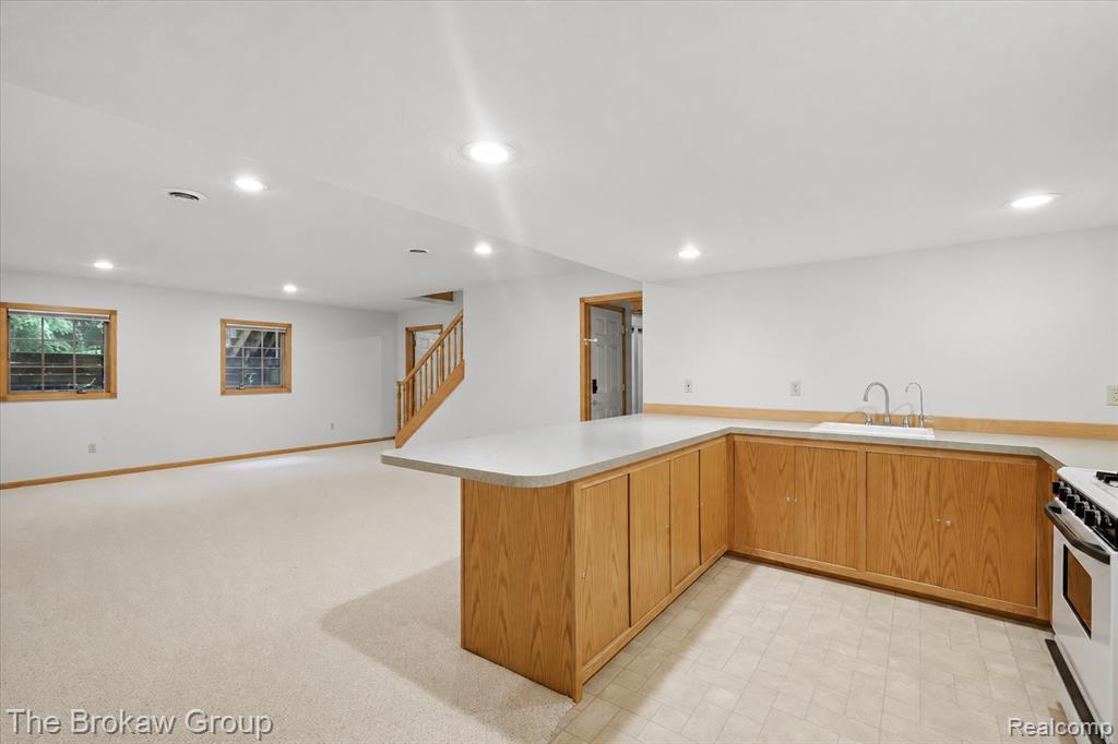 10261 Coachman Court, Davison, MI 48423 — Photo 36