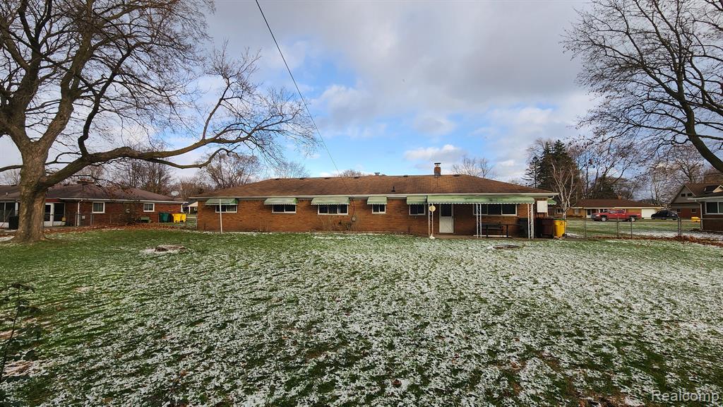 45251 CUSTER Avenue, Utica, MI 48317 — Photo 39