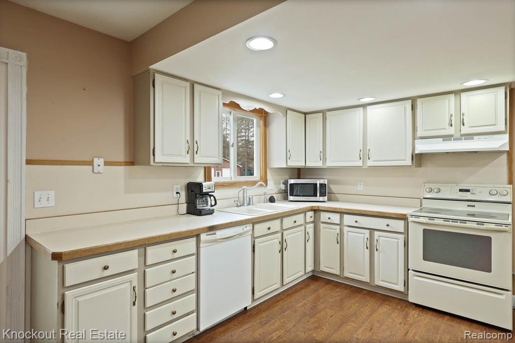 8661 VASSAR Road, Millington, MI 48746 — Photo 13