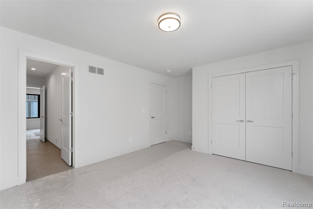 66 South Trail Court, Troy, MI 48083 — Photo 39