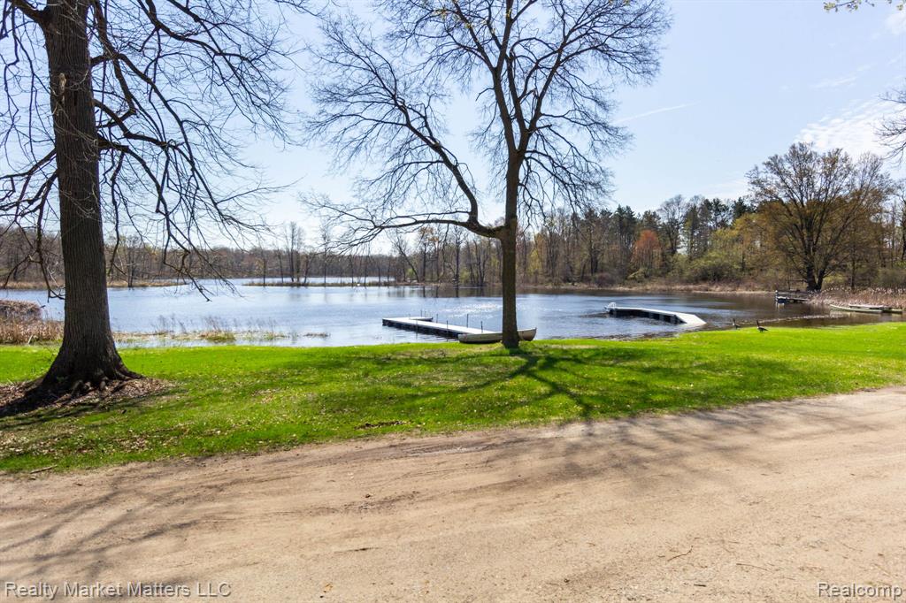 2543 Henry Road, Lapeer, MI 48446 — Photo 16