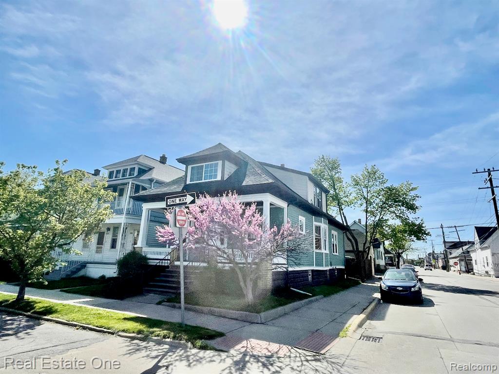 2600 Zinow Street, Hamtramck, MI 48212 — Photo 2