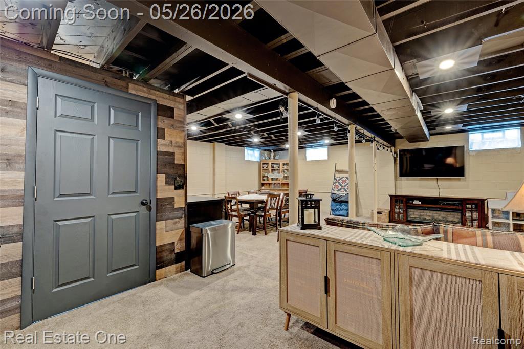 6394 Manson Drive, Waterford, MI 48329 — Photo 32