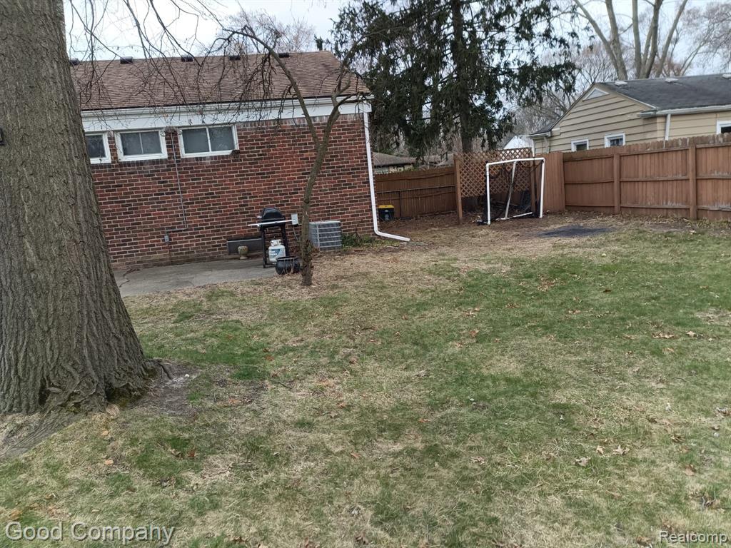 8400 OAK PARK Boulevard, Oak Park, MI 48237 — Photo 17