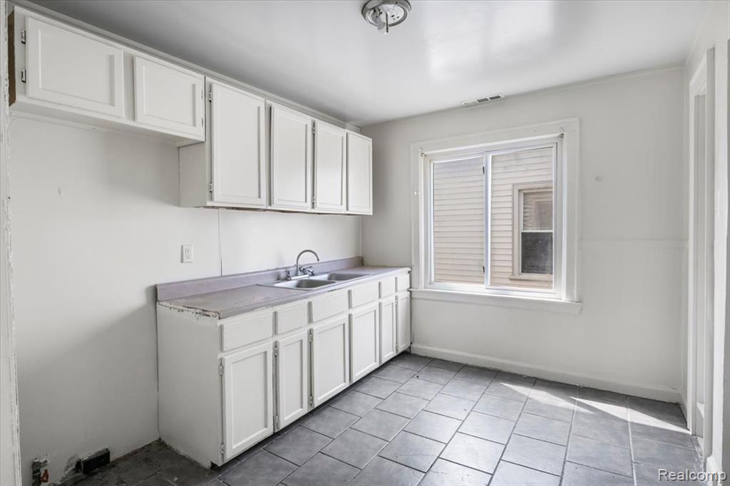 8306 Wisconsin Street, Detroit, MI 48204 — Photo 26