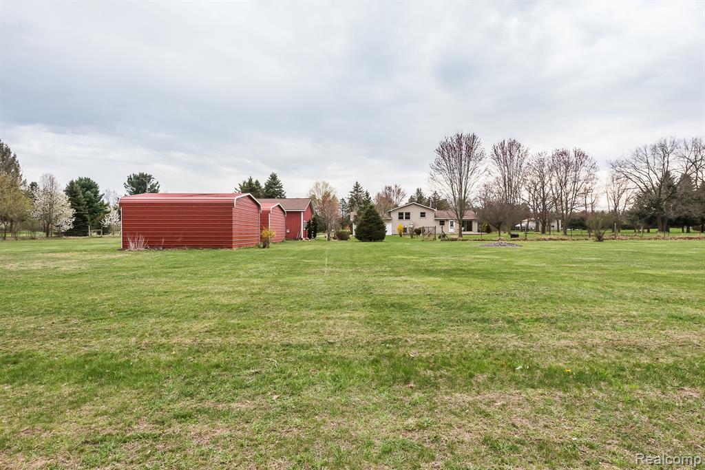3672 W NORTH TERRITORIAL Road, Whitmore Lake, MI 48189 — Photo 10