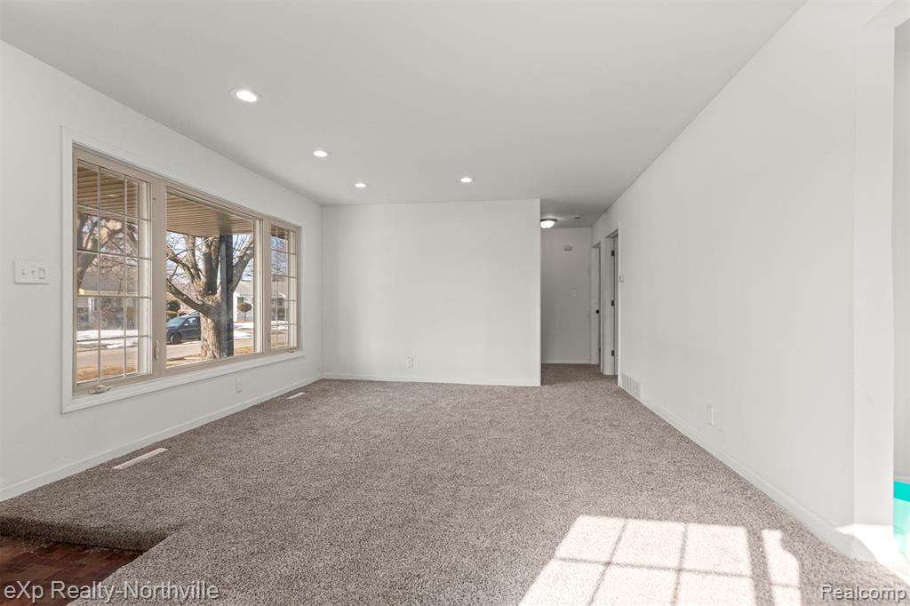 4675 Julius Boulevard, Westland, MI 48186 — Photo 13