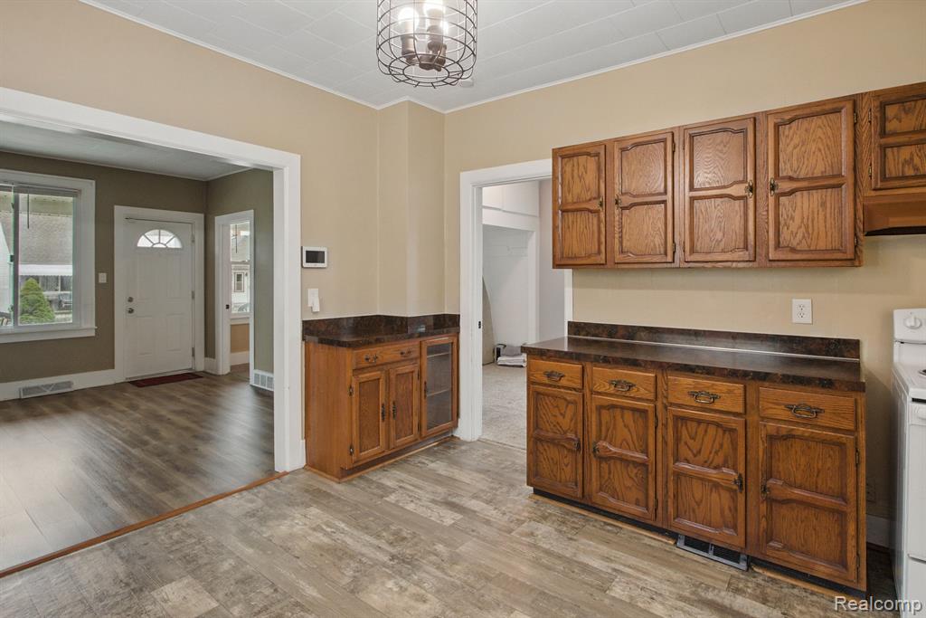 880 WHITE Avenue, Lincoln Park, MI 48146 — Photo 27