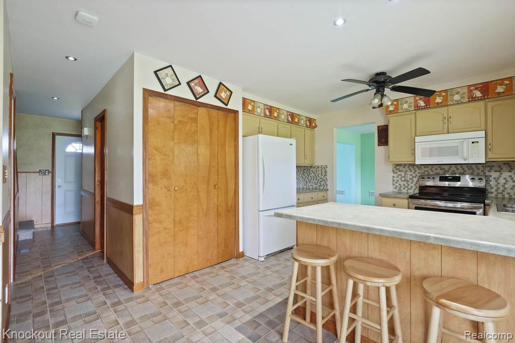 13098 SEYMOUR Road, Montrose, MI 48457 — Photo 23