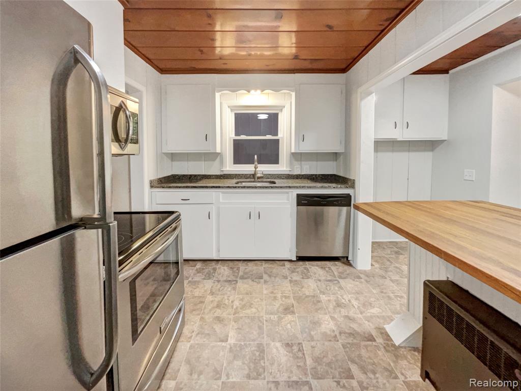 6441 Crest Drive, Waterford, MI 48329 — Photo 6