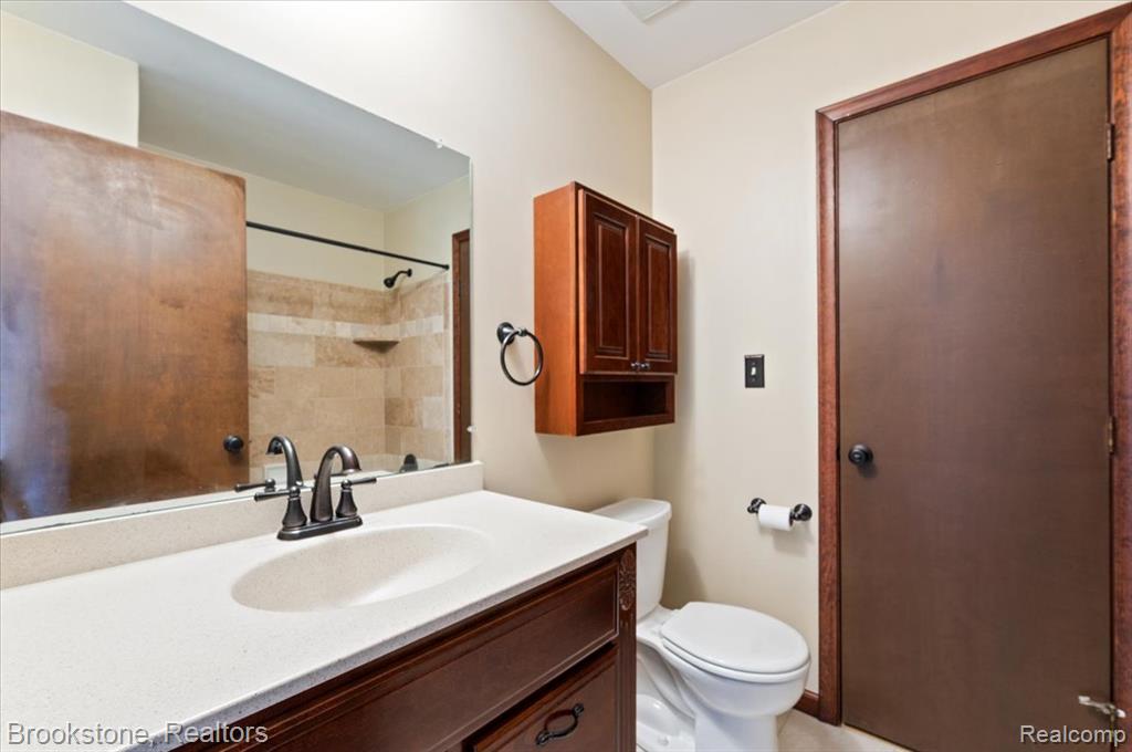 42384 Beechwood Court, Canton, MI 48188 — Photo 15
