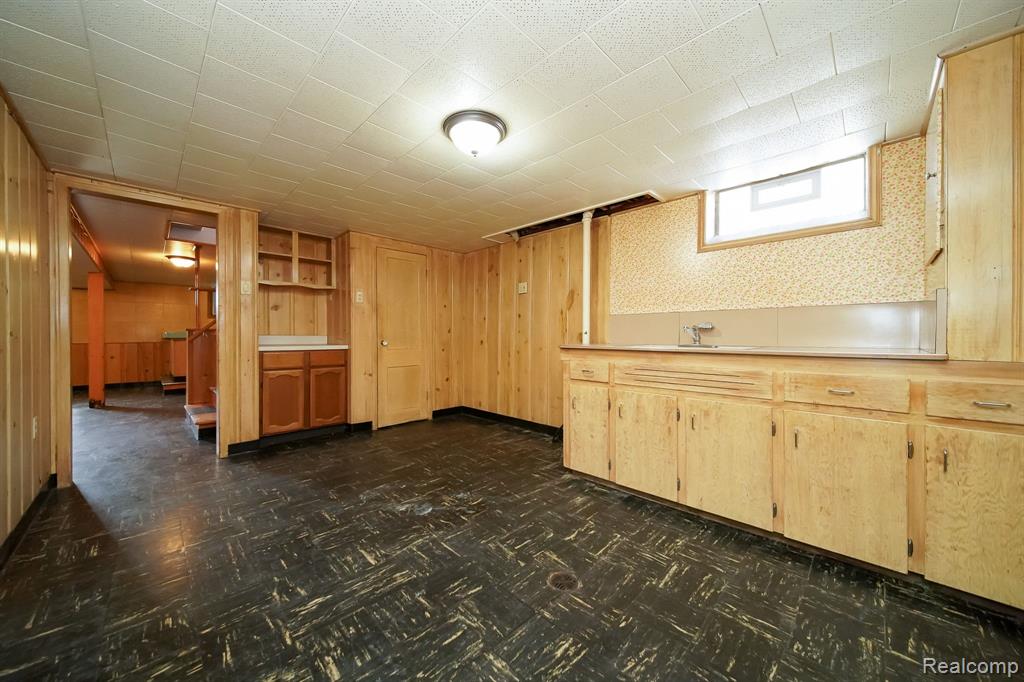 927 CLEOPHUS Parkway, Lincoln Park, MI 48146 — Photo 54
