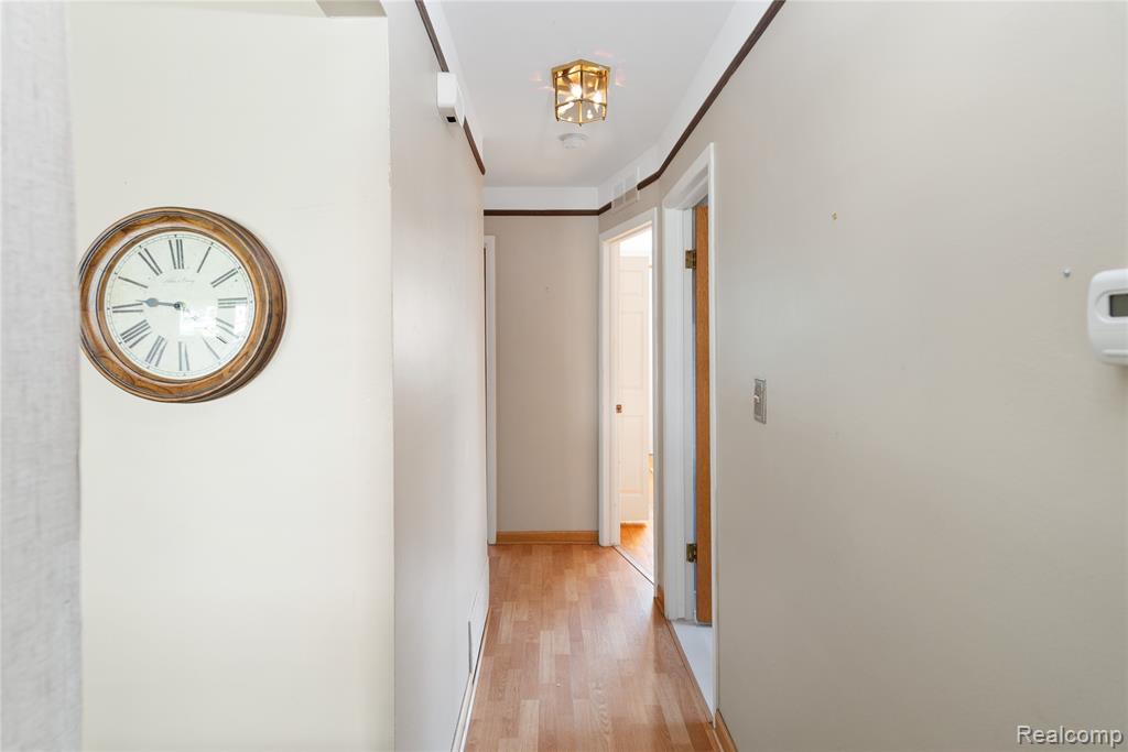 5836 Norborne Avenue, Dearborn Heights, MI 48127 — Photo 9