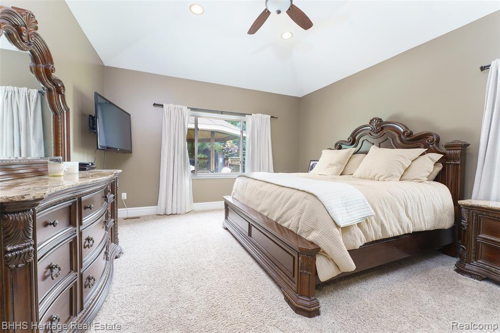6952 Sharpe Road, Fowlerville, MI 48836 — Photo 31