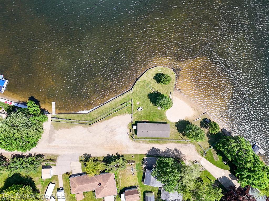 293 Hickory Place Drive, Columbiaville, MI 48421 — Photo 26