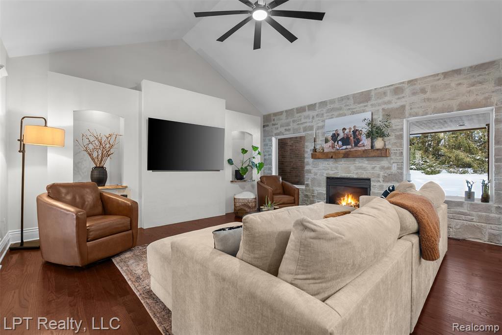 4525 Mapleton Drive, Howell, MI 48843 — Photo 7