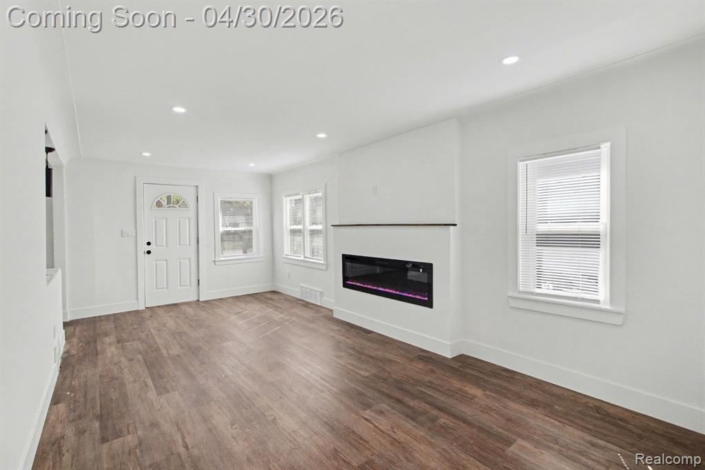 6366 Dellwood Drive, Waterford, MI 48329 — Photo 2