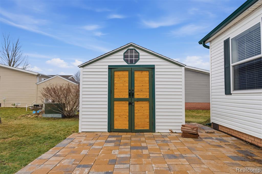 11798 Willoway Court, South Lyon, MI 48178 — Photo 27