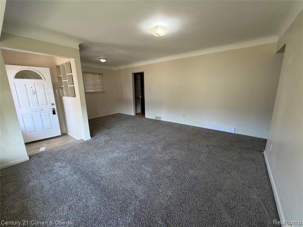 8586 Salem Lane, Dearborn Heights, MI 48127 — Photo 2