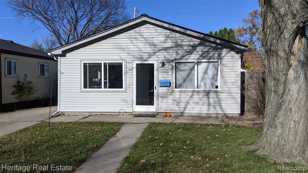 612 W Hudson Avenue, Madison Heights, MI 48071