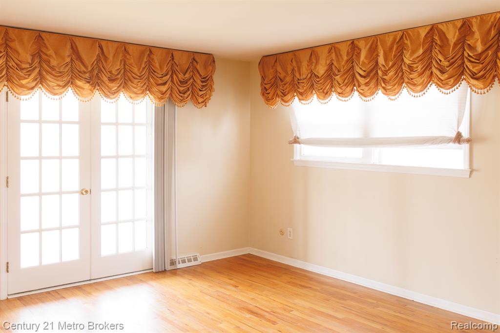 5444 PROVINCIAL Road, Grand Blanc, MI 48439 — Photo 17
