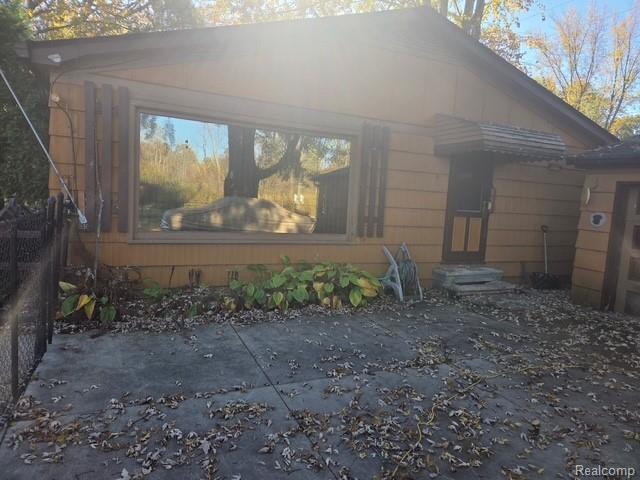 367 Sherwood Lane, Algonac, MI 48001 — Photo 5