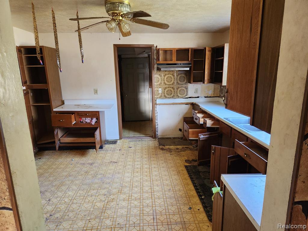 315 MCOMBER Street, Dowagiac, MI 49047 — Photo 7