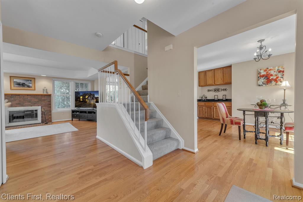 46408 DOUBLETREE Road, Canton, MI 48187 — Photo 7