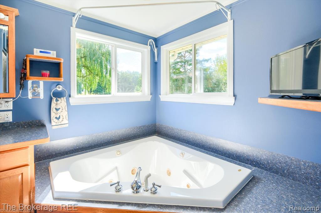 9050 E Bristol Road, Davison, MI 48423 — Photo 50