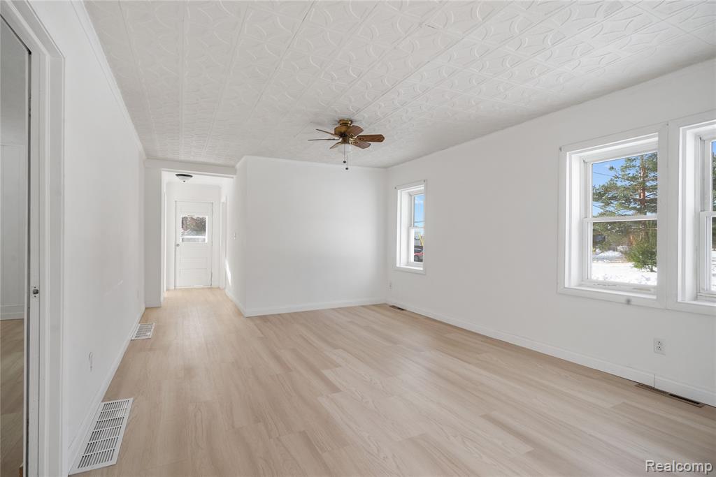 201 Seminole Street, Holly, MI 48442 — Photo 3