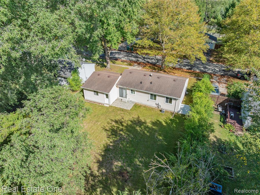 796 Devonshire Boulevard, Brighton, MI 48116 — Photo 15